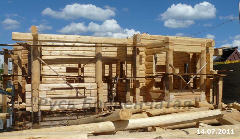 Рубленный деревянный дом, процесс строительства