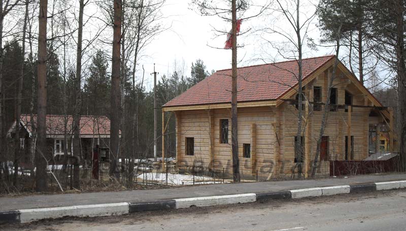 Деревянные дома из рубленного бревна