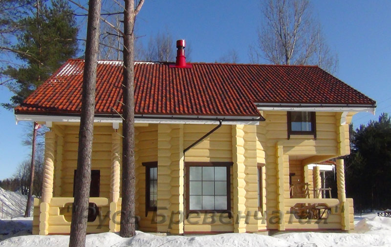 Рубленные деревянные дома с террасами