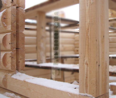 Pfeiler - Balken 15x20 cm zwischen den Fenster- und Türöffnungen